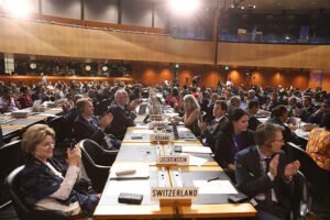 Tariffs and Turning Points: WTO Warns of Global Trade Challenges and Opportunities