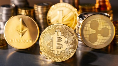 Trump’s Crypto Agenda Under Fire: Critics Warn of Personal Gain Behind Policy Push